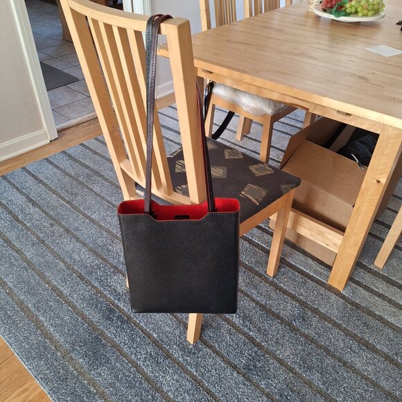 TUMI Black Leather Tote Purse Red Interior Shoulder Bag - Picture 6 of 7